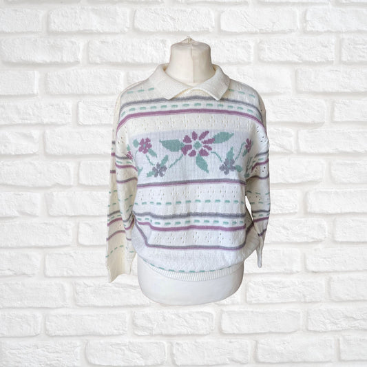 80s soft pastel collared lightweight floral jumper. Approx UK size 12-18