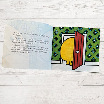 Picture inside a cartoon house 