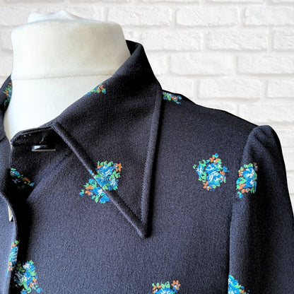 70s Black Floral Print Long Sleeved Dress with a Dagger Collar. Approx UK size 14-16