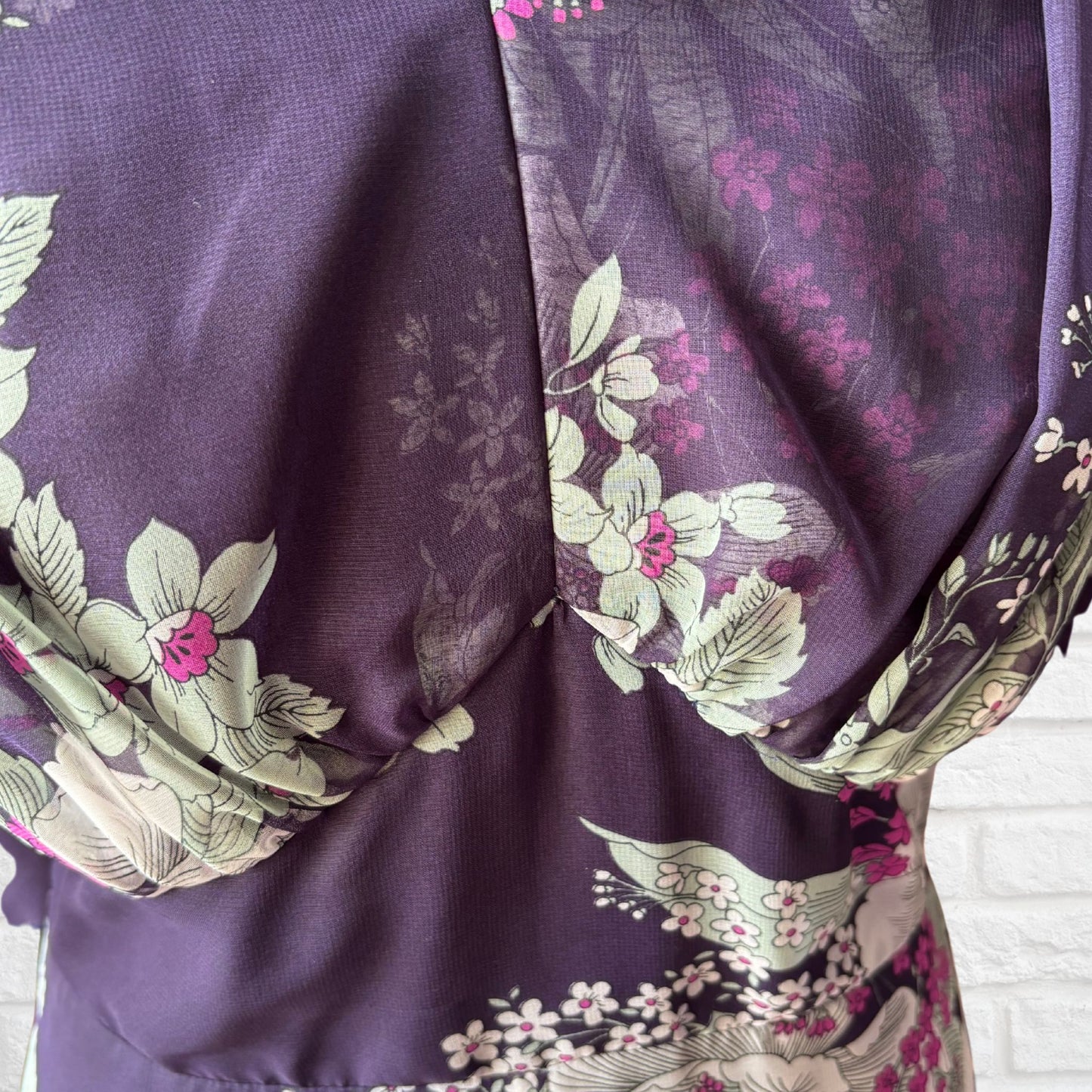 70s purple floral maxi dress with short angel sleeves. Approx UK size 12-14