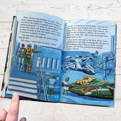 Castle Grayskull Under Attack ! He - Man. Masters of the Universe. Vintage ladybird book. Great gift idea