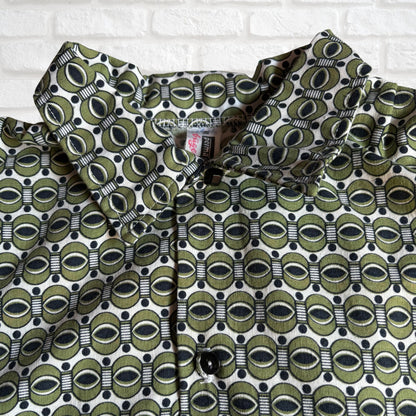 1970s Green, Black and White Geometric Print Cotton Vintage Shirt. Approx UK size L-XL (men  ) 18-20( women)