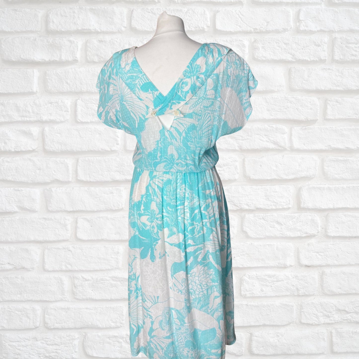 80s white and turquoise floral print Betty Barclay midi dress. Approx  U.K. size  12-14