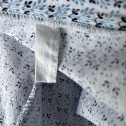 White and Blue Long Sleeved Cotton Vintage Shirt. Approx UK size L - XL( men) 16-18 (women)