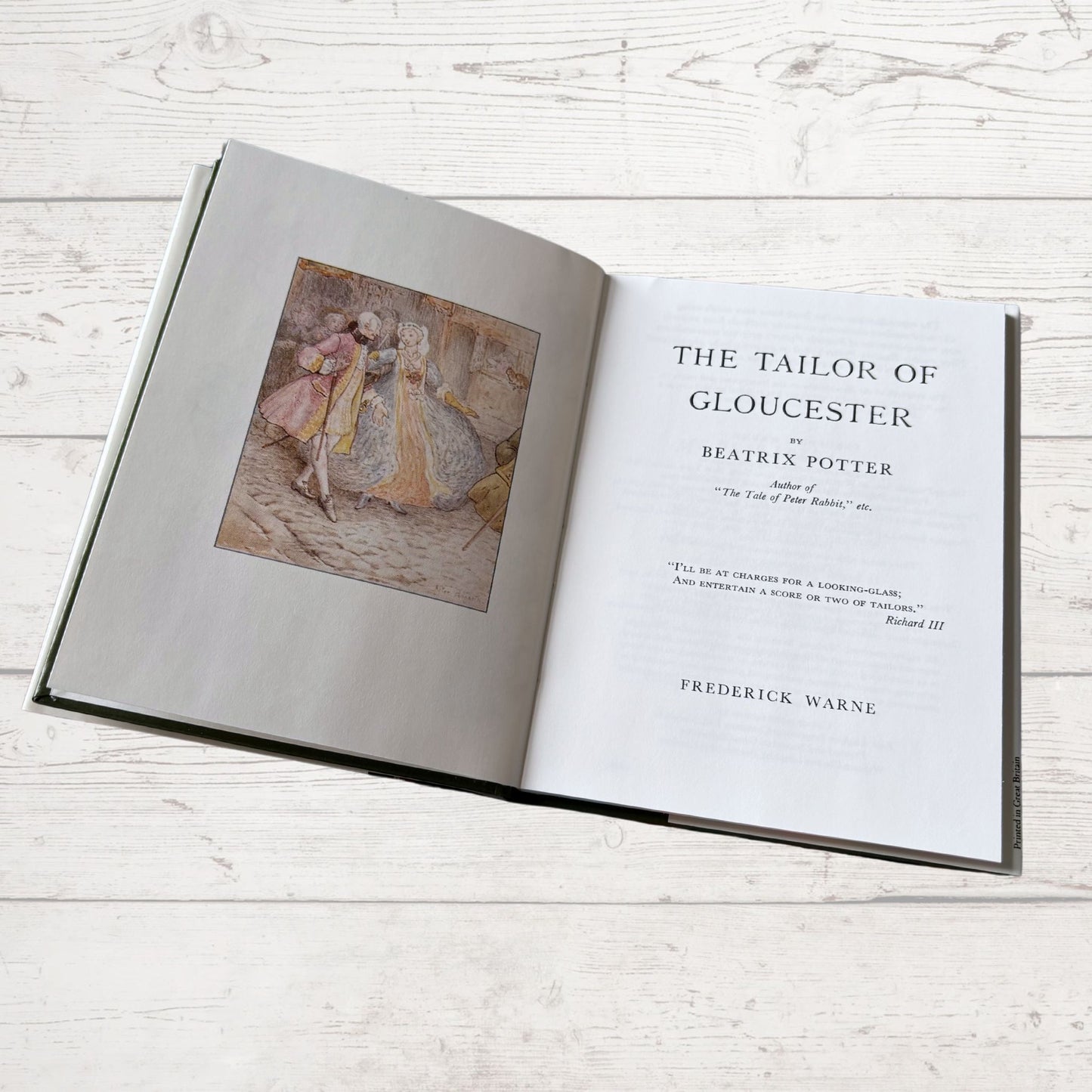 The Tailor of Gloucester. Vintage Beatrix Potter Book. 1989 edition. Great Gift Idea