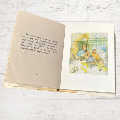 The Tale of Ginger and Pickles. Vintage Beatrix Potter book. 1971 edition