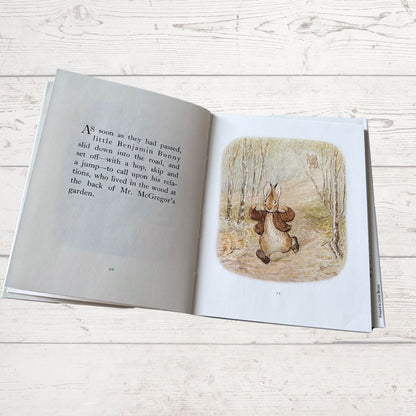 The Tale  of Benjamin Bunny. Vintage Beatrix Potter Book. 1989 edition. Great Gift Idea