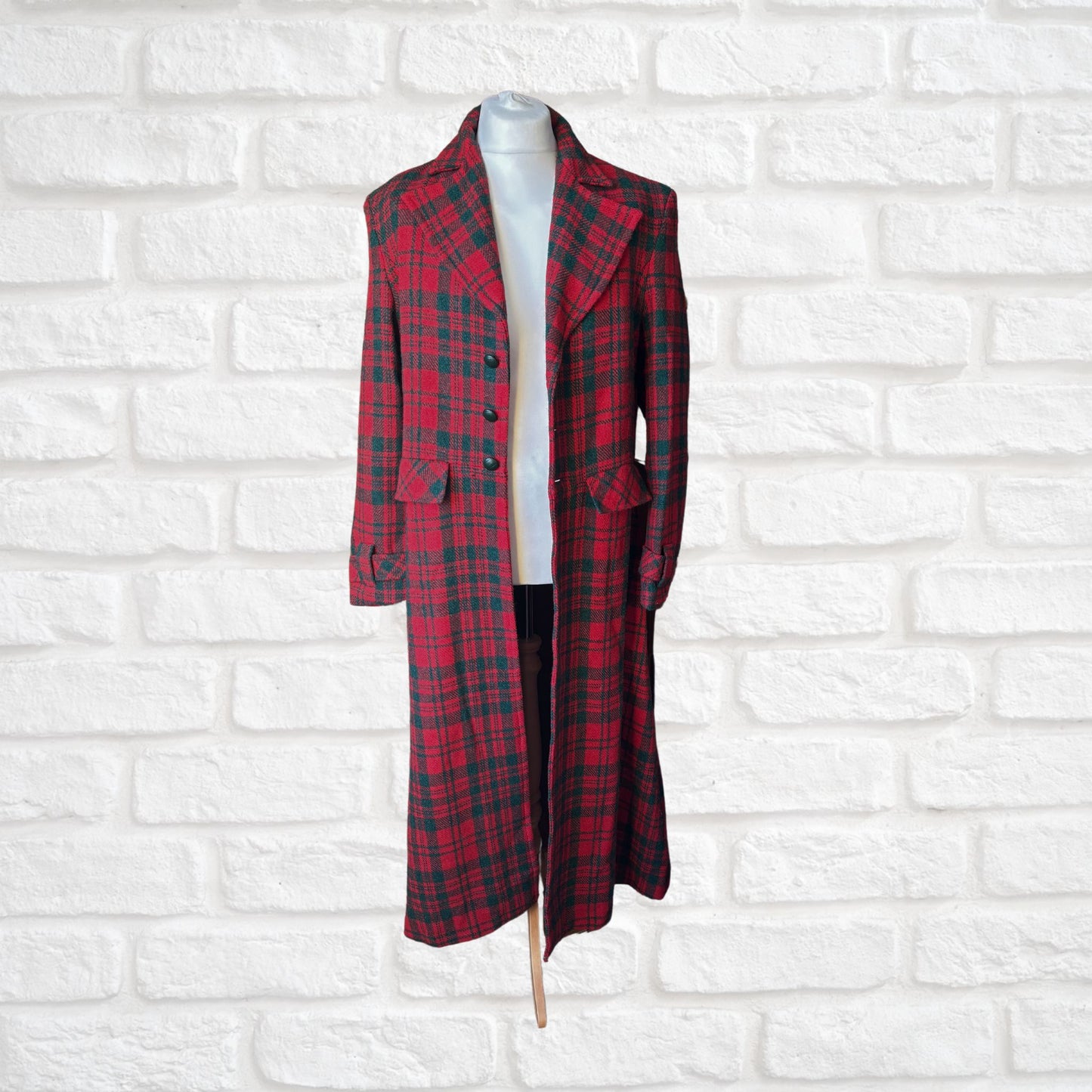 Vintage 1990s Red and Green Checked Maxi Length Wool Coat. Approx UK size 16-18 (w) Large (m)