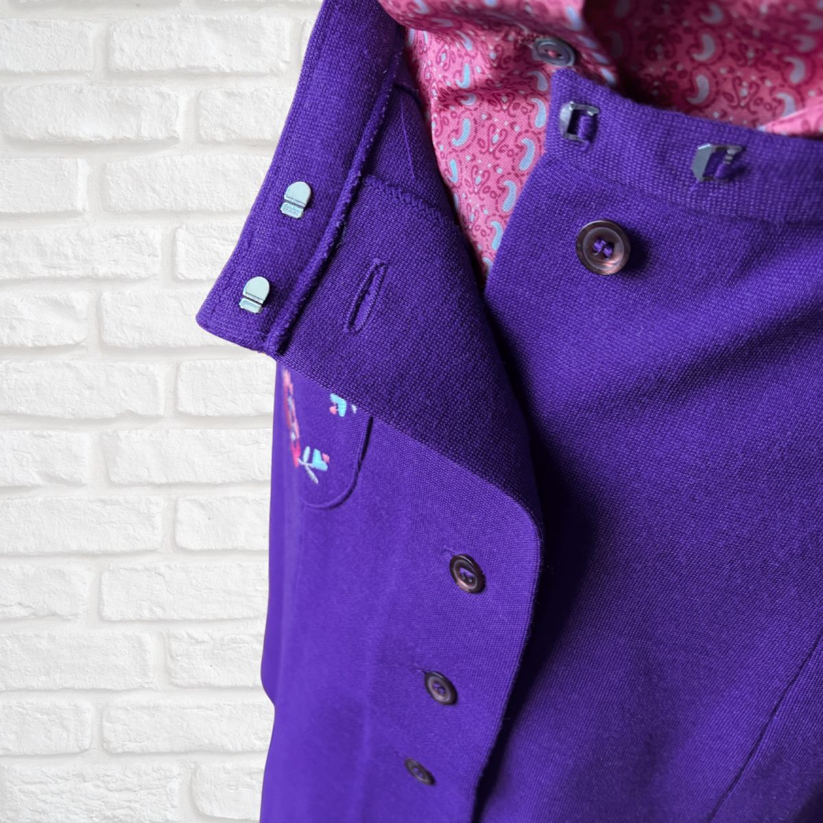 60s/70s Purple A Line Mini Skirt with Cute Floral Embroidered Pocket.Approx UK size 8-10