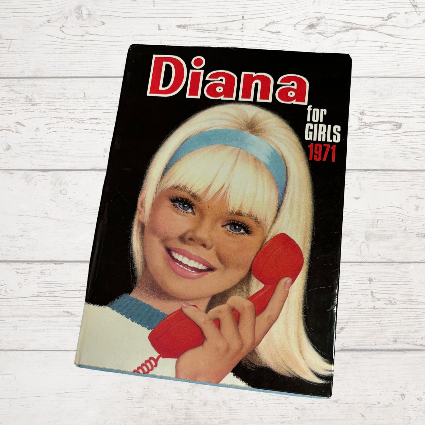 Vintage Diana Annual 1971, full of fiction, fashion, fun and nostalgia. Great gift idea