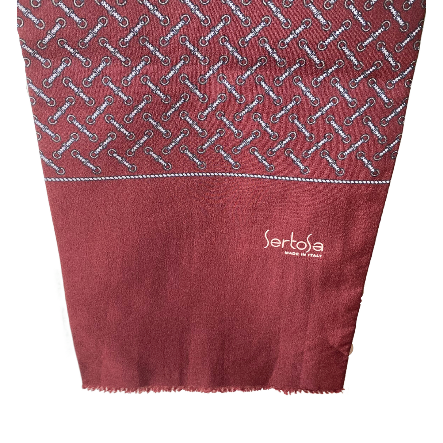 Vintage Sertosa scarf - Luxurious and comfortable to wear.