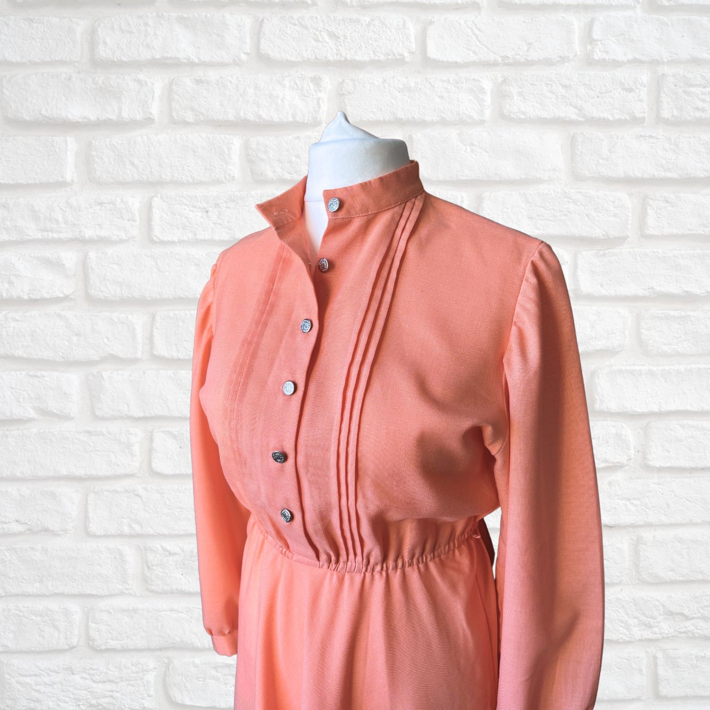 Vintage 1980s Peach Fit and Flare Dress.  Approx UK Size 14-16