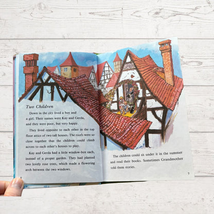 The Snow Queen. 80s Vintage Ladybird Book.  Series 606D - Nostalgic gift idea