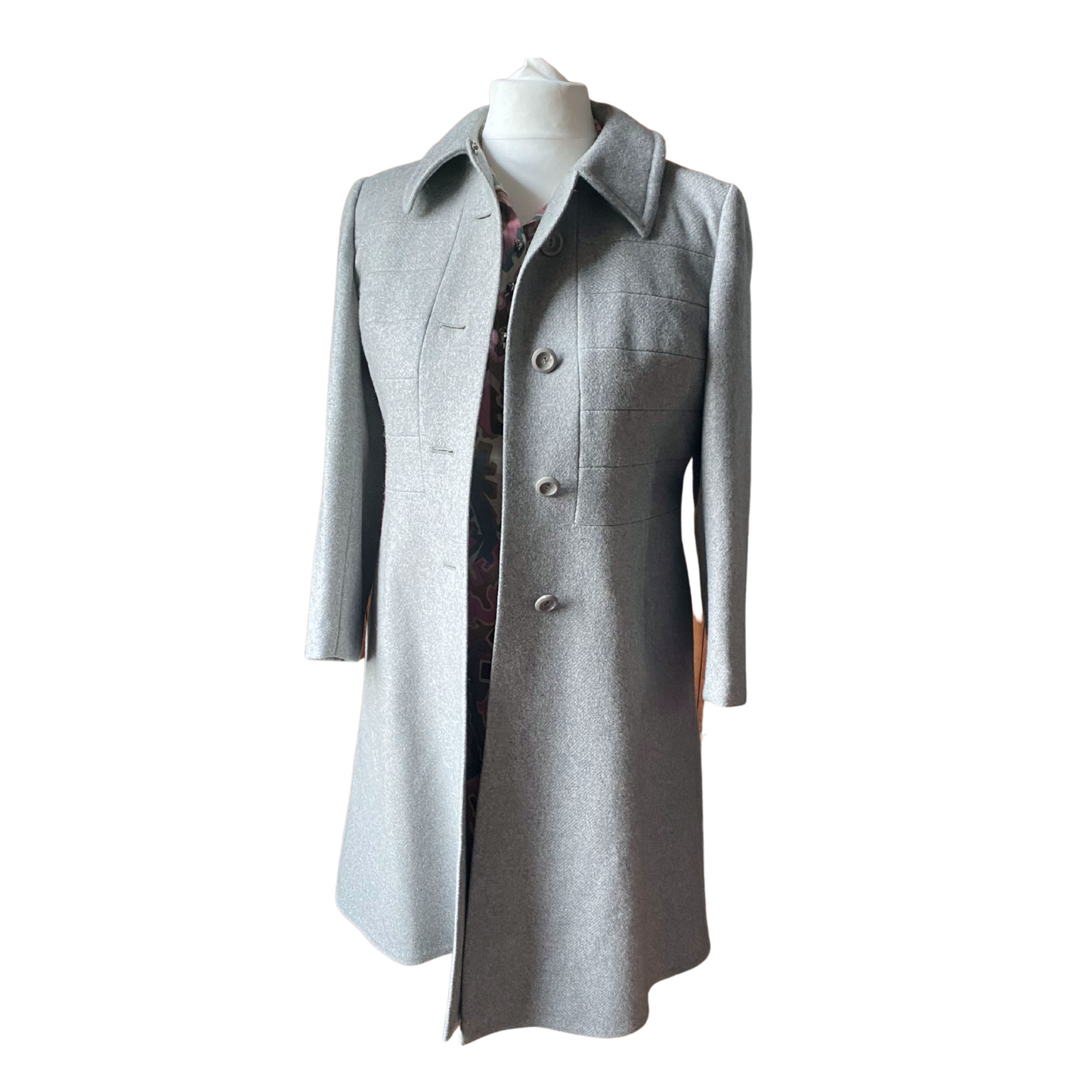Vintage 70s Grey Wool Collared Coat with hidden side pockets. Approx UK size 12-16