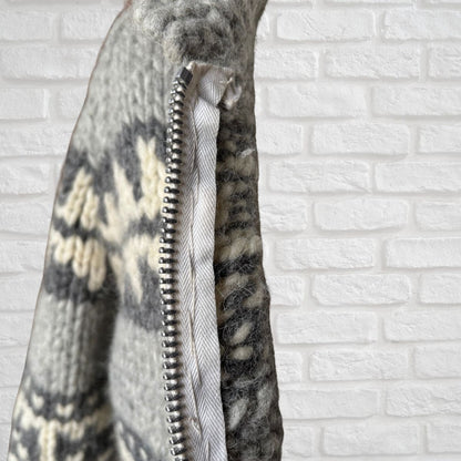 Cowichan Style 70s Vintage Chunky Grey Wool Zip Up Cardigan. Approx UK size S - M ( men)/12-16 ( women)