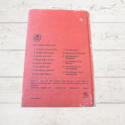 Smoke and Fluff. A Ladybird Book. Vintage 1970s hardback book. Series 401