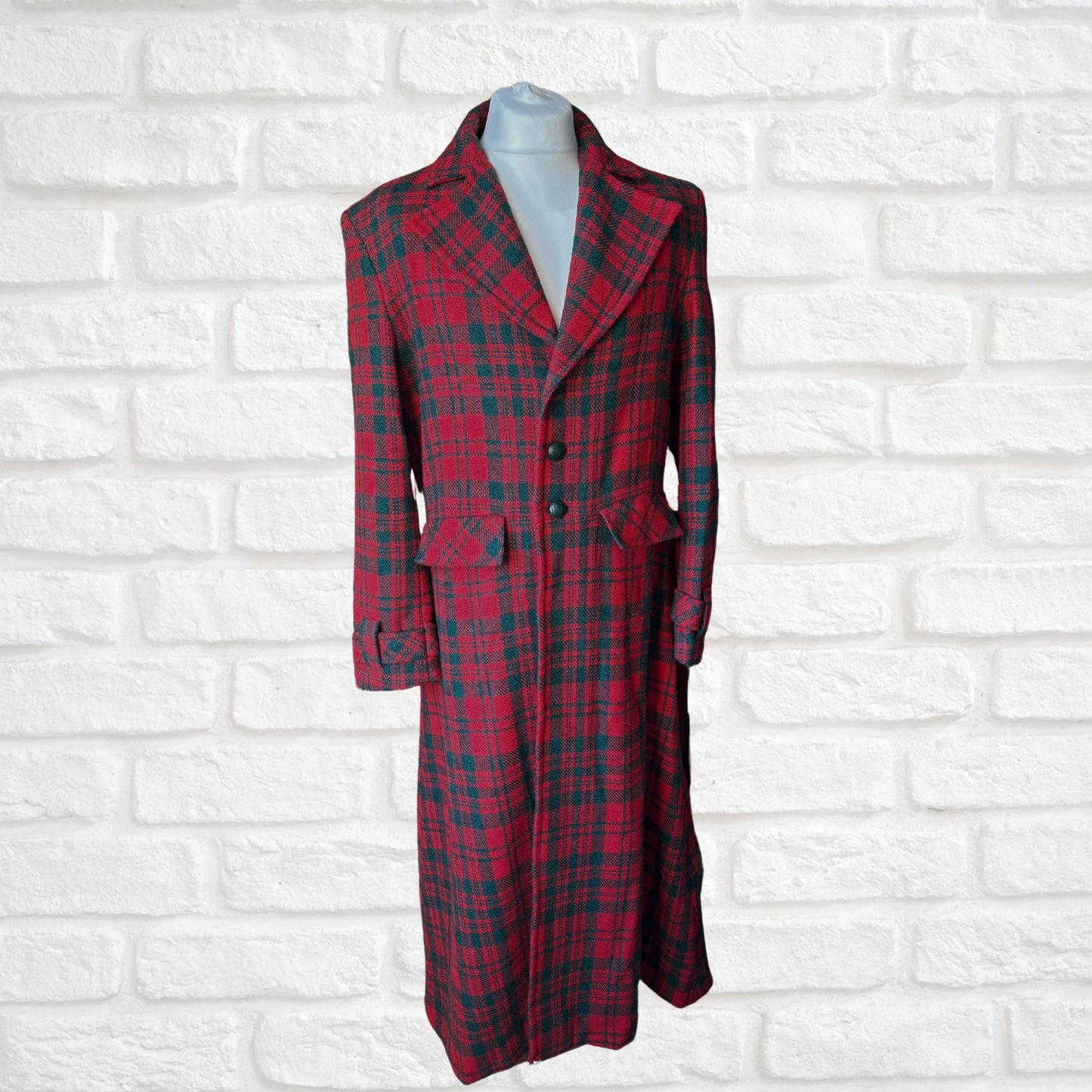 Vintage 1990s Red and Green Checked Maxi Length Wool Coat. Approx UK size 16-18 (w) Large (m)