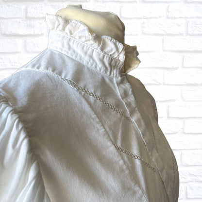 Vintage White Cotton Blouse with Frill Collar. Approx UK size 12-14