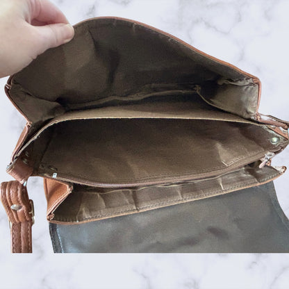 Interior of vintage handbag 