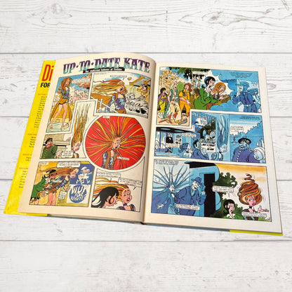 Vintage Diana Annual 1973, full of fiction, fashion, fun and nostalgia. Great gift idea