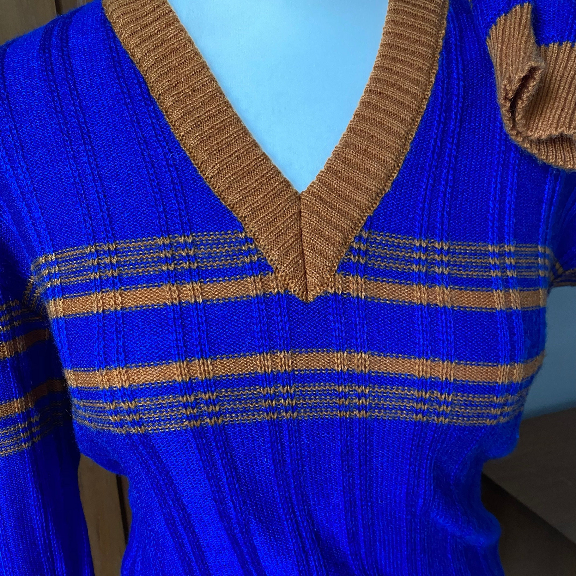 Soft feel ribbed vintage sweater in blue with dark mustard colour  stripes - iconic look