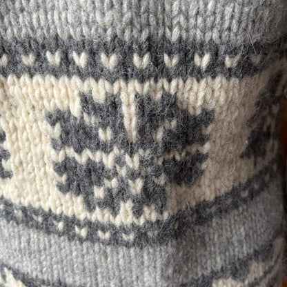 Cowichan Style 70s Vintage Chunky Grey Wool Zip Up Cardigan. Approx UK size S - M ( men)/12-16 ( women)
