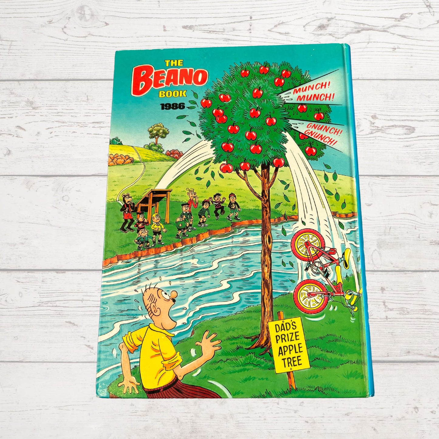 Vintage Beano Annual 1986. Classic Comic Strips for Nostalgic Reading & Collecting. Great gift idea