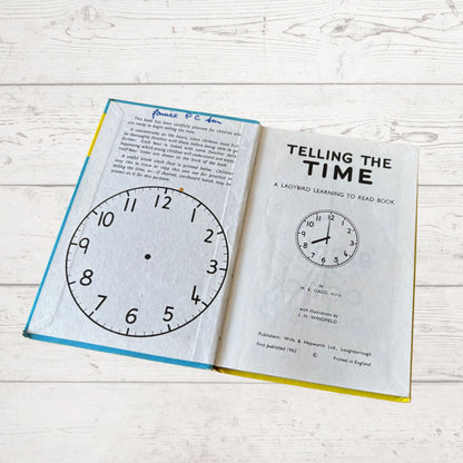 Telling the Time. Vintage Ladybird Learning to Read Book. 1971. Series 563