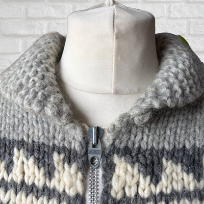 Cowichan Style 70s Vintage Chunky Grey Wool Zip Up Cardigan. Approx UK size S - M ( men)/12-16 ( women)