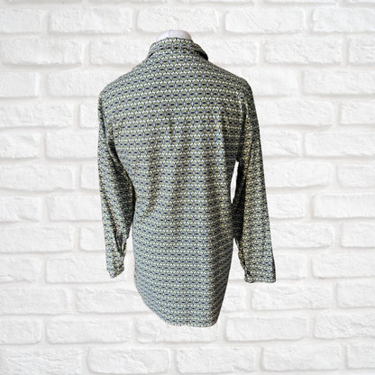 1970s Green, Black and White Geometric Print Cotton Vintage Shirt. Approx UK size L-XL (men  ) 18-20( women)
