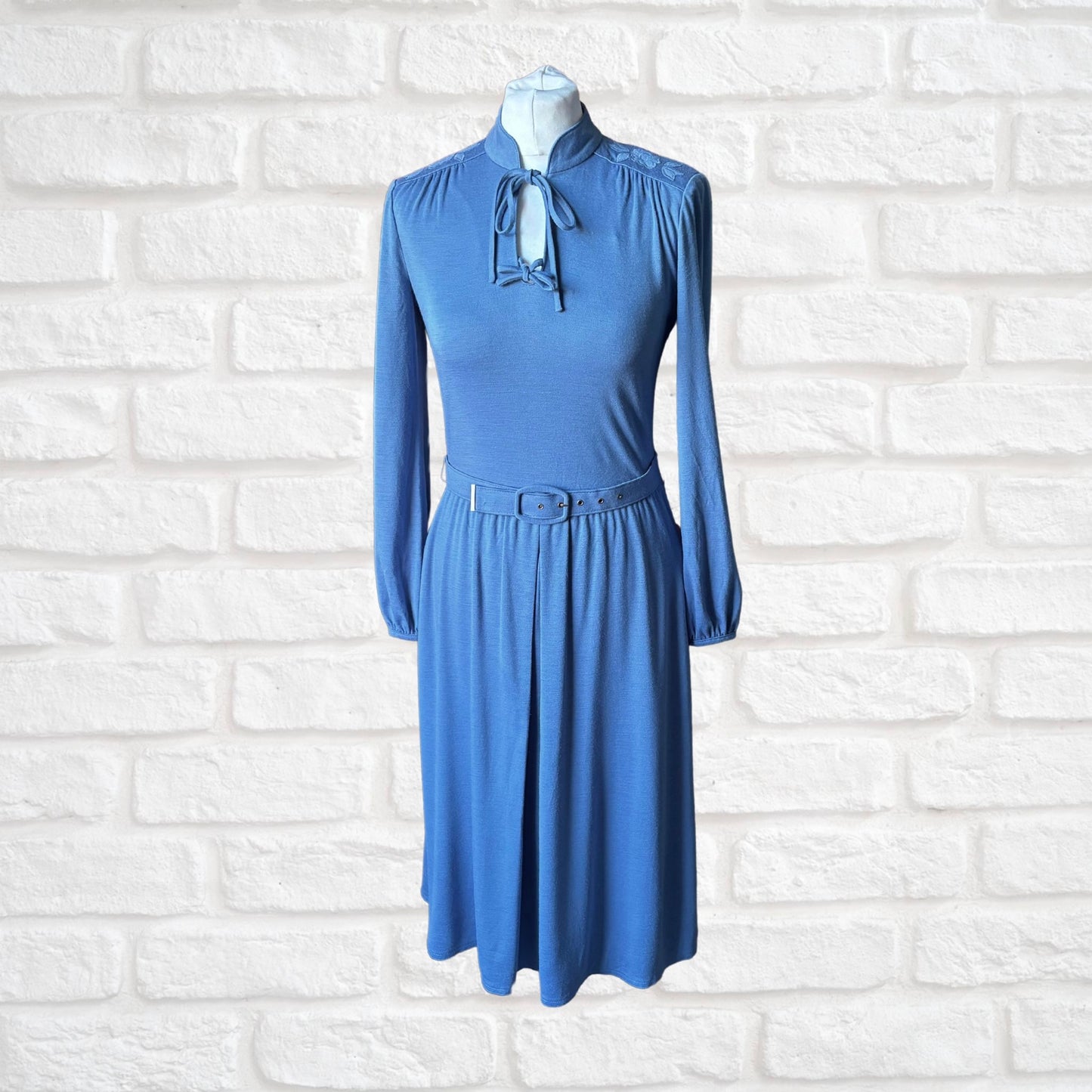 Elegant Blue 1940s style Long-Sleeved 70s Vintage Midi Dress. Approx UK size 8-10