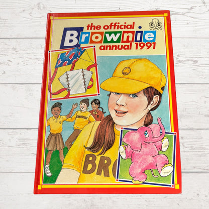 Vintage Girl Guides Annual: The Official Brownie Annual 1991. Great nostalgic gift idea