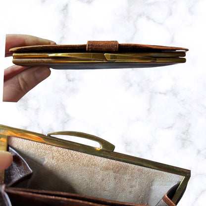 Vintage 1960s Brown Savona Leather Clasp Top Purse/Wallet - Elegant and Practical