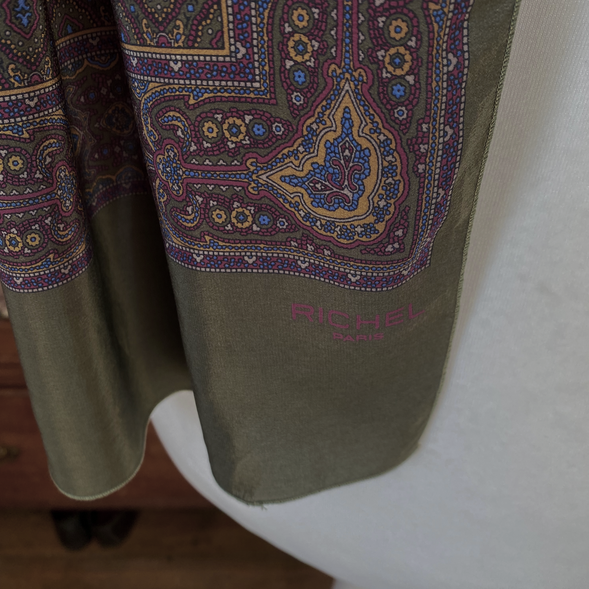 Vintage paisley silk vintage scarf by Richel Paris. Great gift idea 
