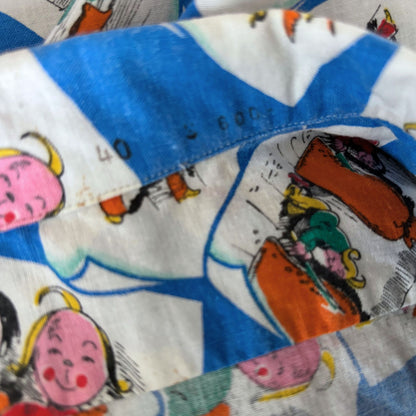 70s Blue Cartoon Novelty Print Vintage Cotton Shirt. Approx UK size M (men) 14-16( women )