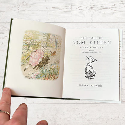 The Tale of Tom Kitten.Vintage Beatrix Potter Book. 1989 edition. Great Gift Idea