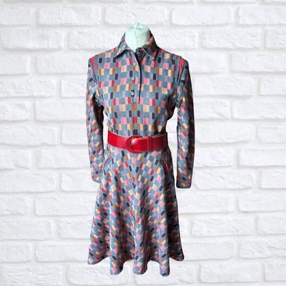 Timeless 80s Vintage Fit and Flare Checked Midi Dress. Approx UK size 12-14