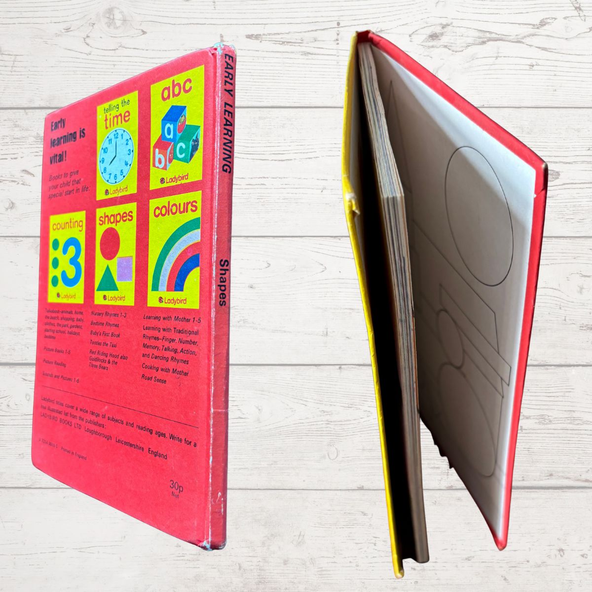 Shapes.Vintage Early Learning Ladybird Book. 1978 Edition. Series 563