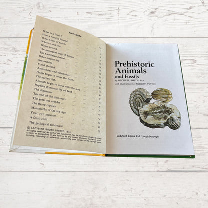 Prehistoric Animals and Fossils. 1970s Vintage Ladybird Book. Series 651