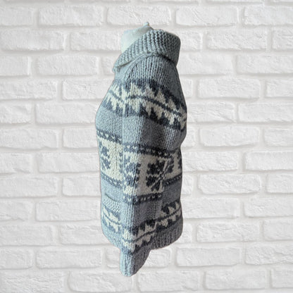 Cowichan Style 70s Vintage Chunky Grey Wool Zip Up Cardigan. Approx UK size S - M ( men)/12-16 ( women)