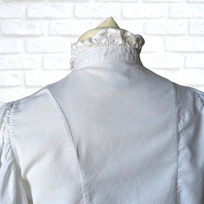 Vintage White Cotton Blouse with Frill Collar. Approx UK size 12-14