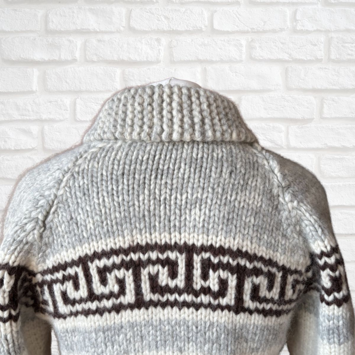 Vintage Canadian Sweater Company Zip Up Unisex Wool Cardigan. Approx UK size S - M ( men)/ 12-16 ( women)