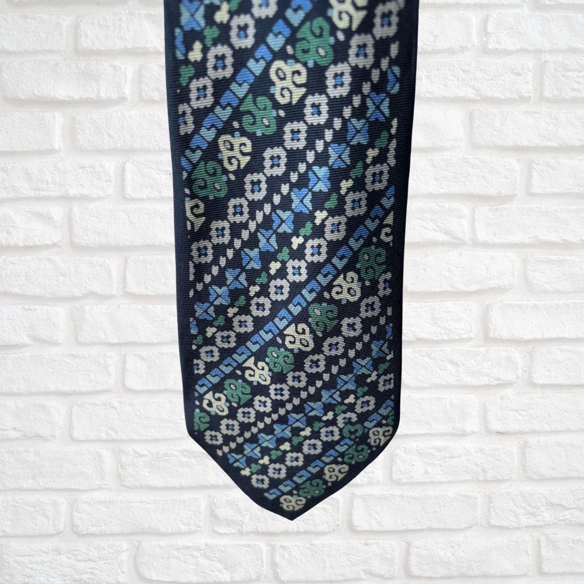 Geometric Print Italian Silk Vintage Tie by Mila Schön