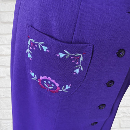60s/70s Purple A Line Mini Skirt with Cute Floral Embroidered Pocket.Approx UK size 8-10