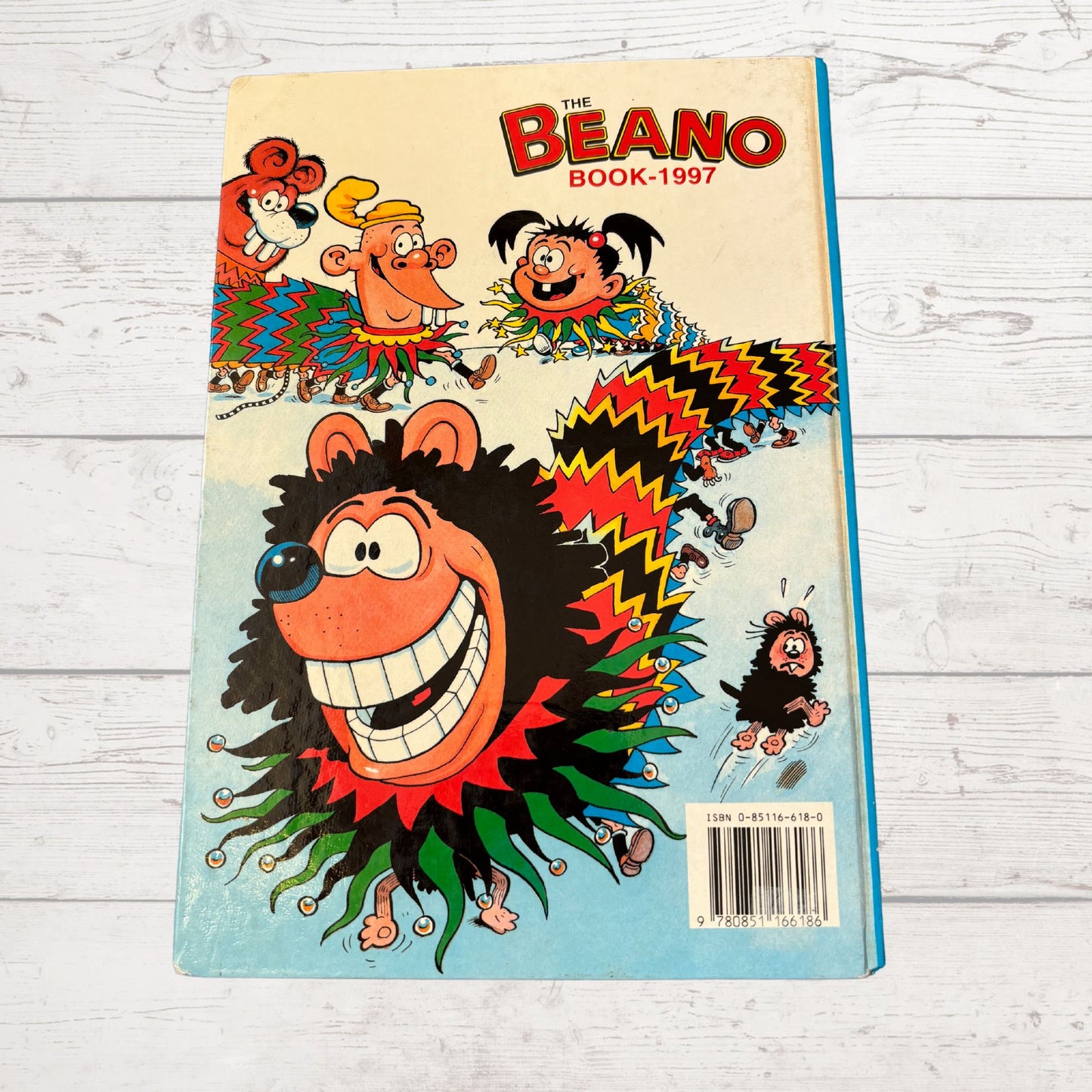 Vintage Beano Annual 1997. Classic Comic Strips for Nostalgic Reading & Collecting. Great gift idea.