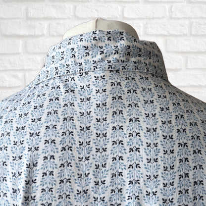 White and Blue Long Sleeved Cotton Vintage Shirt. Approx UK size L - XL( men) 16-18 (women)