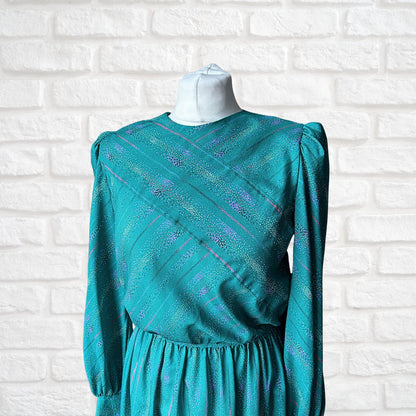 Green Polka Dot 70s Vintage Dress with Long Sleeves by Leslie Fay. Approx U.K. size 10-12