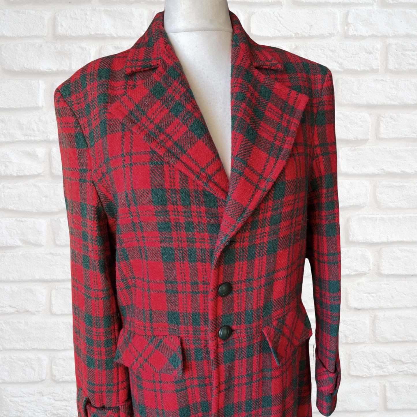 Vintage 1990s Red and Green Checked Maxi Length Wool Coat. Approx UK size 16-18 (w) Large (m)