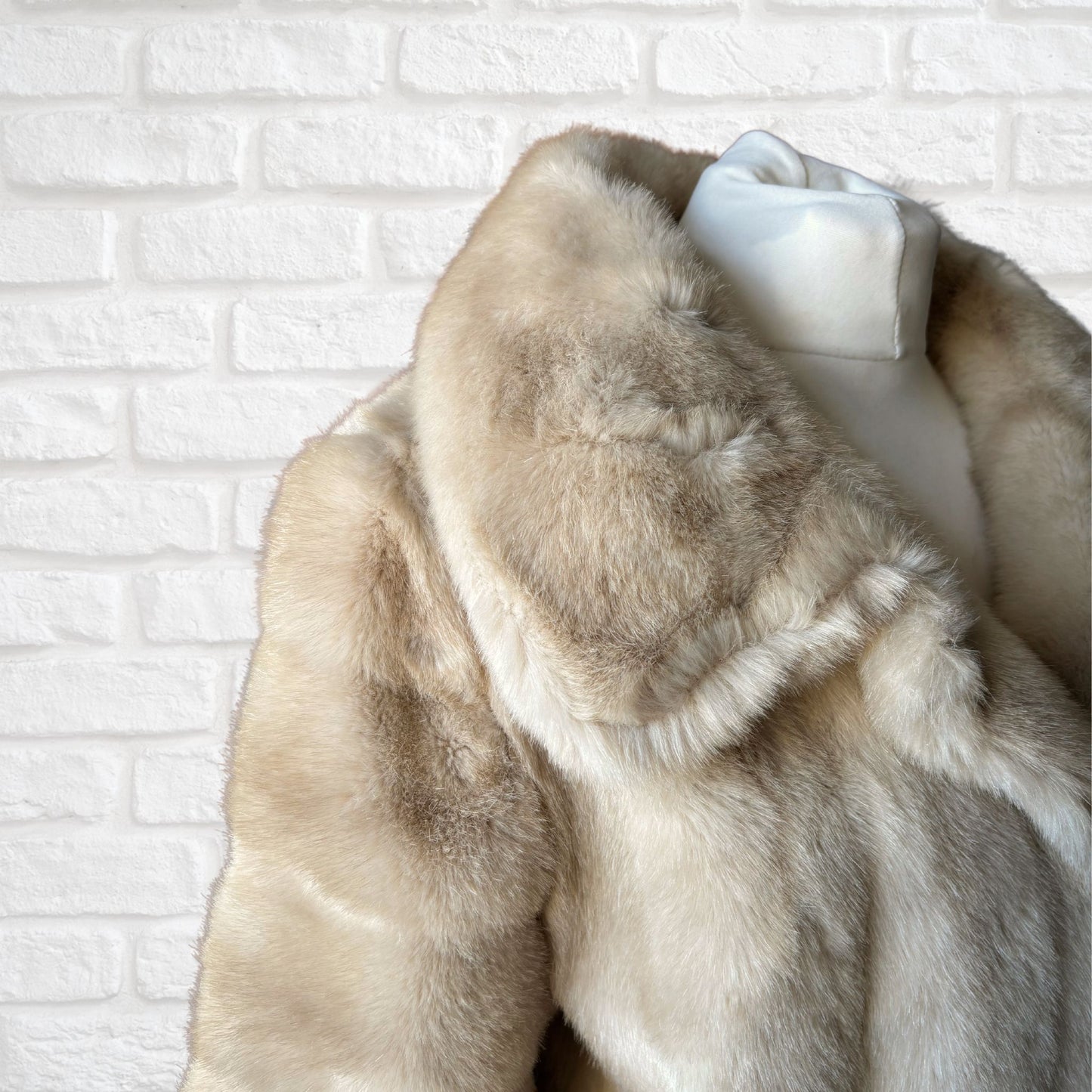 Vintage 1970s Dark Cream Astraka Faux Fur Coat – Made in England. Approx UK size 10-12