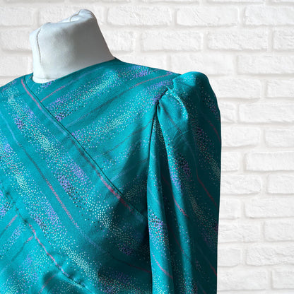 Green Polka Dot 70s Vintage Dress with Long Sleeves by Leslie Fay. Approx U.K. size 10-12